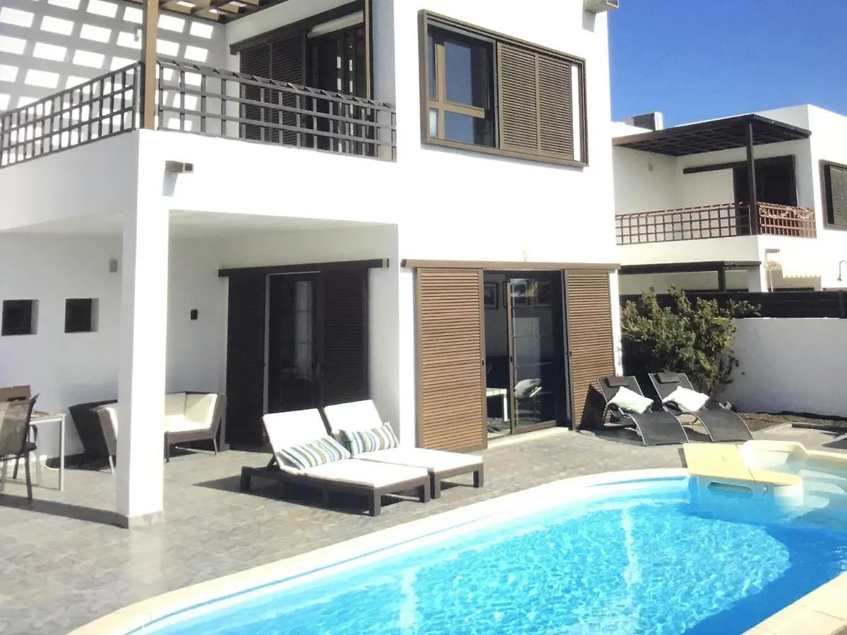 Modern Villa With Sea Views Costa Teguise