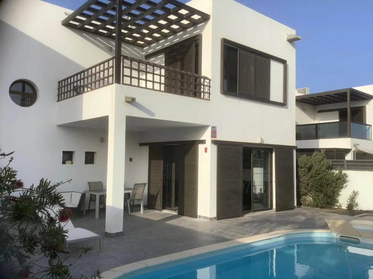 Modern Villa With Sea Views Costa Teguise Spain